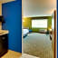 Holiday Inn Express & Suites Roanoke - Civic Center