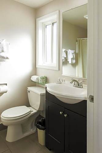 Tri Valley Inn And Suites