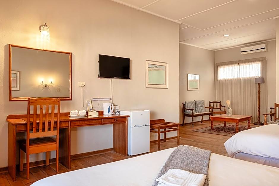 Karoo Country Inn
