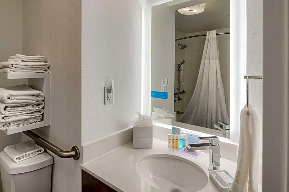 Hampton Inn By Hilton Louisville-Northeast KY