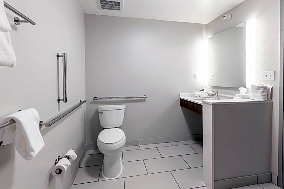 Holiday Inn Express & Suites - Rantoul By IHG