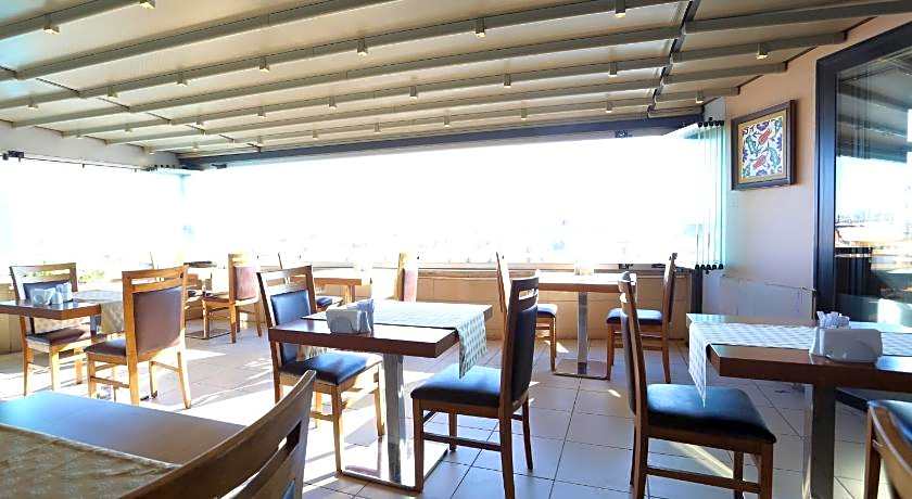 Rumi Hotel