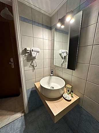 TRIPLE ROOM STANDARD