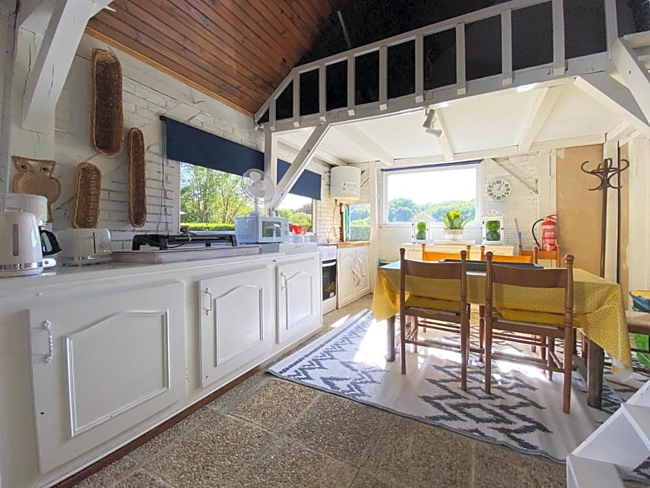 Le Petit Chateau De Sainte Colombe