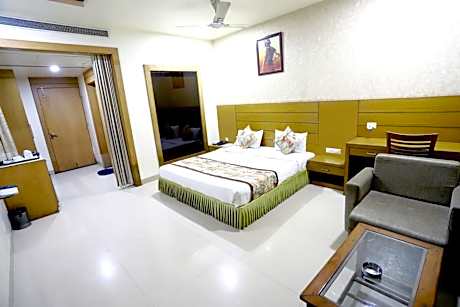 Deluxe Suite