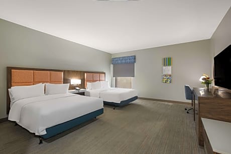 2 Qns Mobility Access Roll In Shower Nosmok Microwv/fridge/hdtv/work Area Free Wi-fi/hot Breakfast I