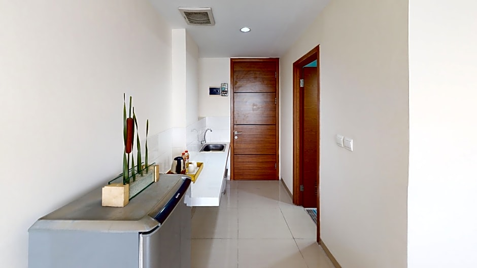 Beverly Dago Apartment