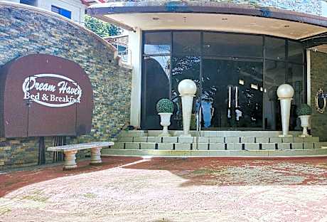 RedDoorz @ Dream Haven Bed & Breakfast