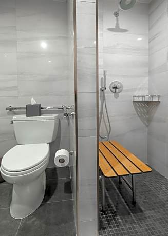 Premier King Room - Accessible