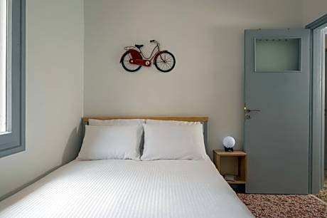 Two-Bedroom Apartment with Old Town View