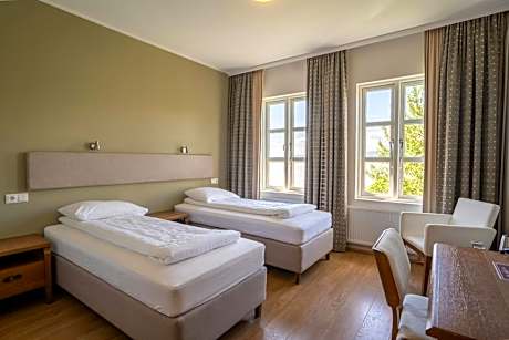 Twin Room with View