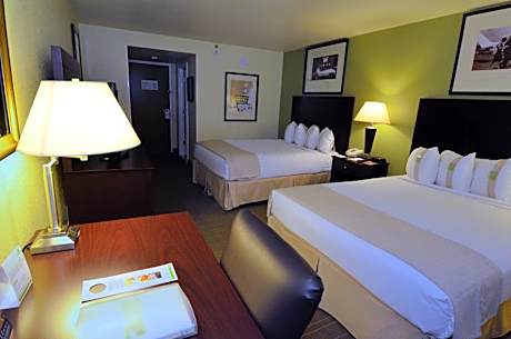 Standard Room with Two Queen Beds