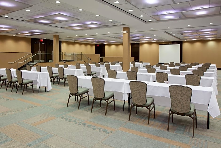 Crowne Plaza Hotel Glen Ellyn/Lombard By IHG