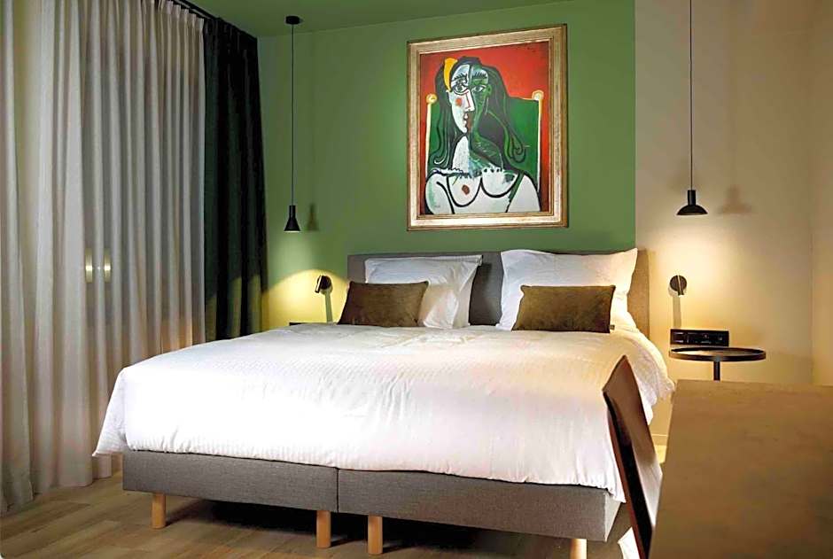 M-Street art lodging - Self check-in