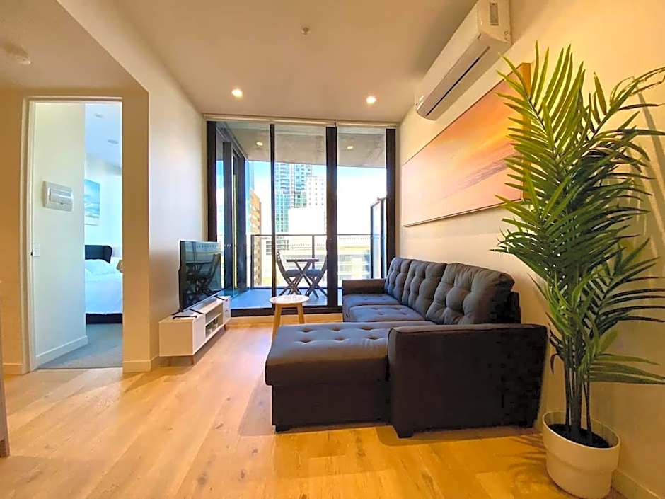 Luxury CBD Beach Vibes-Queen Bed-Gym