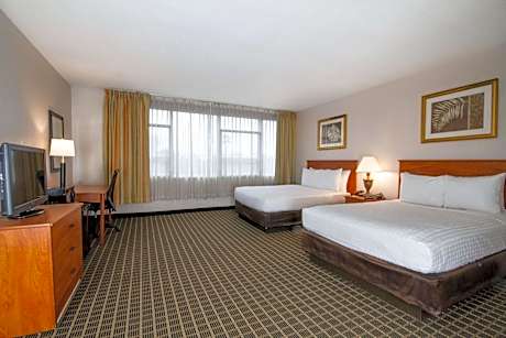 Queen Room with Two Queen Beds - Non-Smoking