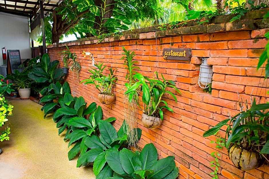 Sea Memories White Sand Beach Hotel