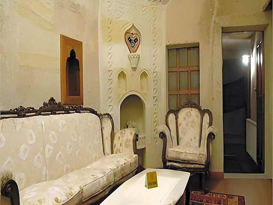 Stone House Cave Hotel
