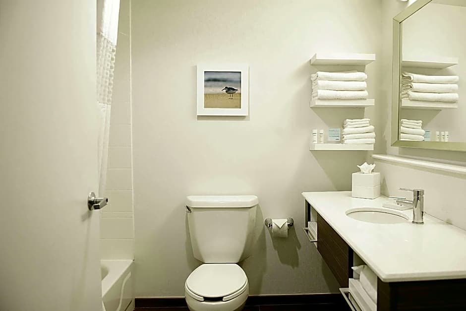 DoubleTree By Hilton Hotel Dulles Airport-Sterling