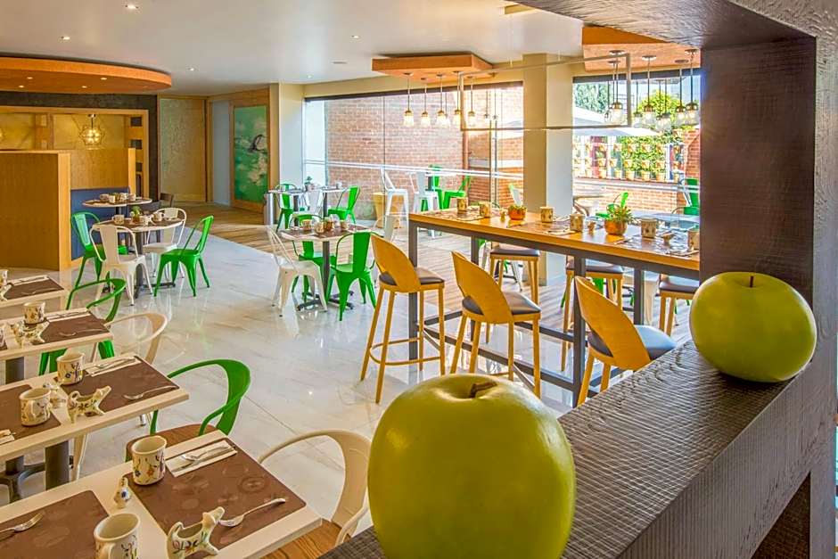 Courtyard by Marriott Toluca Airport