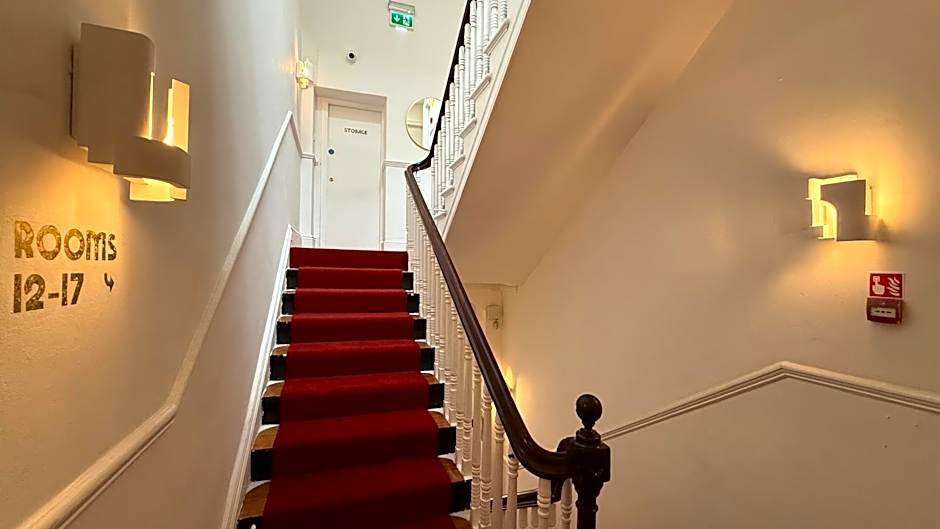 Kellys Hotel