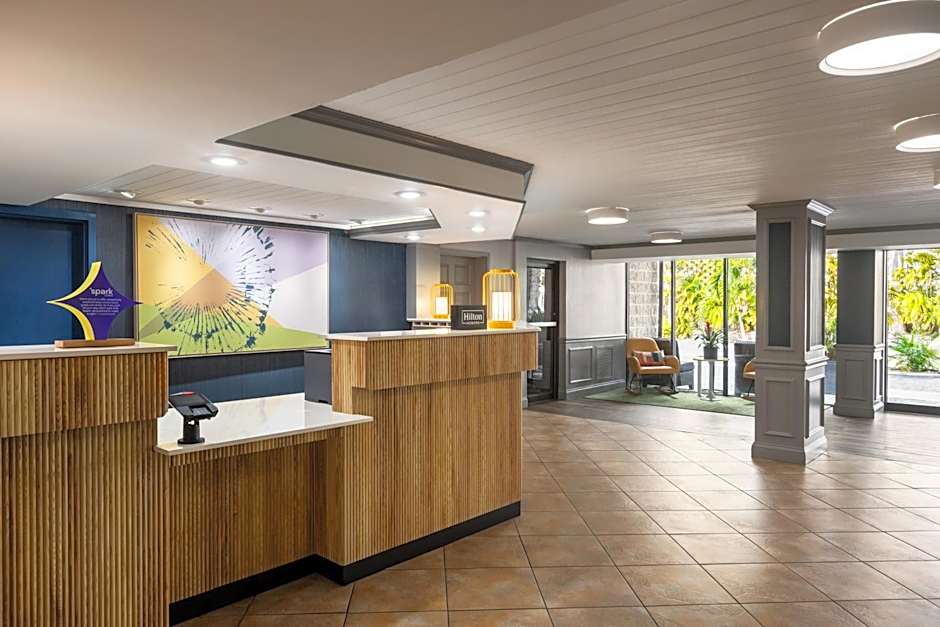 Spark by Hilton Sarasota Siesta Key Gateway
