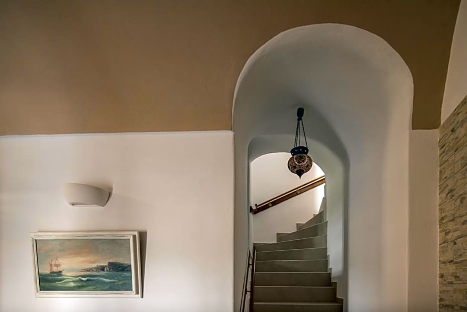 For All Seasons Mansion