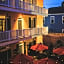 Royal Frenchmen Hotel and Bar