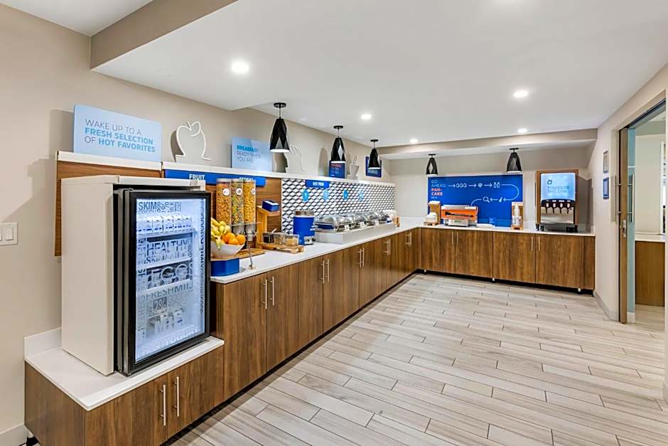 Holiday Inn Express Chicago-Downers Grove By IHG