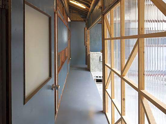 Enjoy a Rich Time at Ond Iroriva House with Art