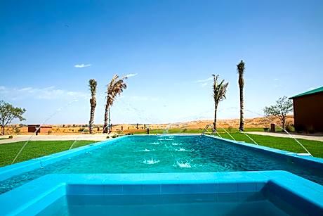 Desert Inn Resort and Camp