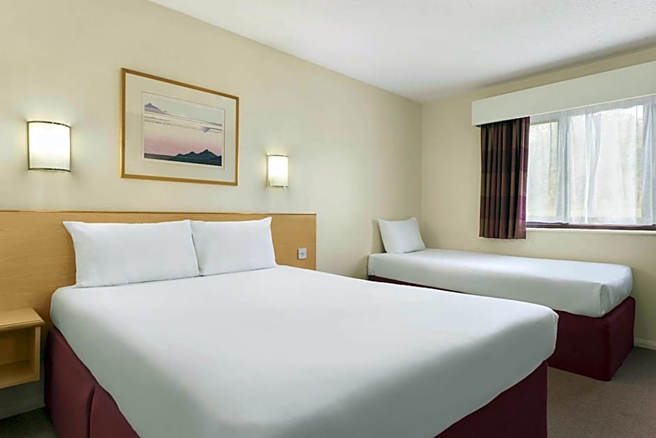 Days Inn Warwick South M40