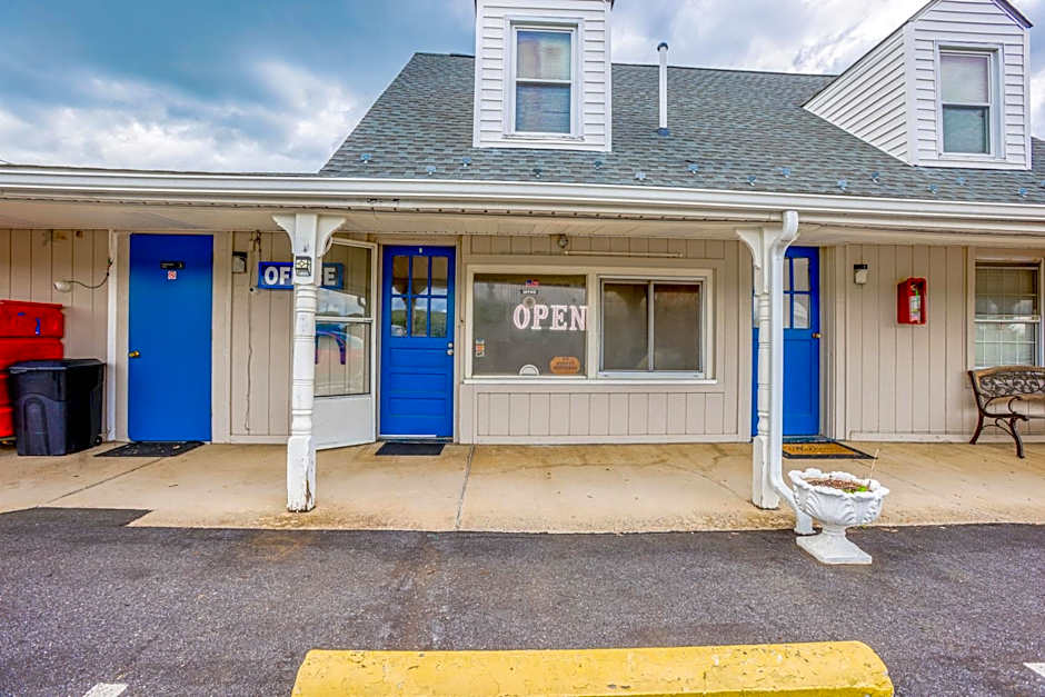 Relax Inn By OYO Natural Bridge I-81