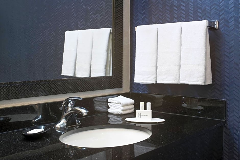 Fairfield Inn Suites by Marriott Orlando At SeaWorld