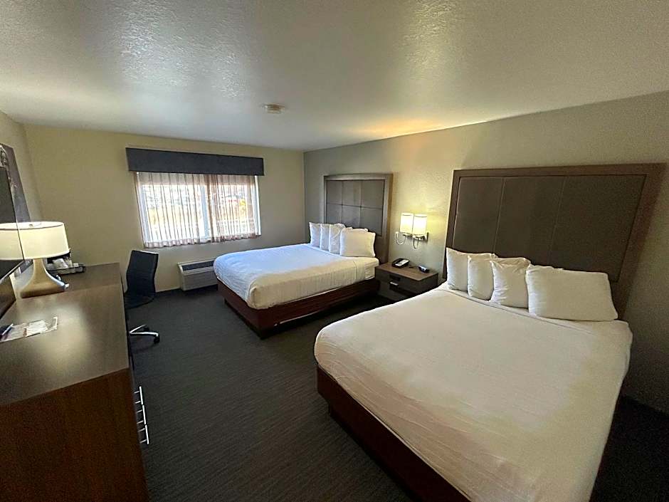 Best Western Plus Paper Valley Hotel