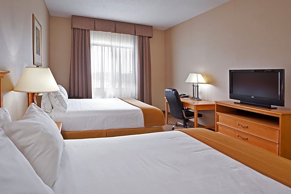 Holiday Inn Express Hotel & Suites Chesterfield - Selfridge Area, an IHG Hotel