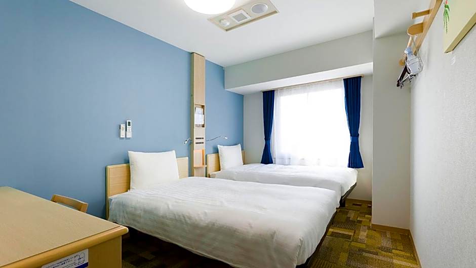 Toyoko Inn Matsuyama Ichibancho