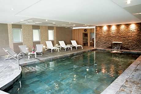 Chateau Belmont Tours by The Crest Collection