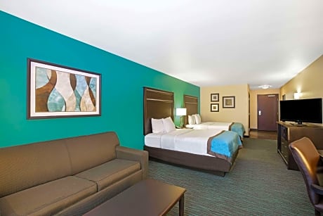2 Queen Beds Deluxe Suite City View Non-Smoking
