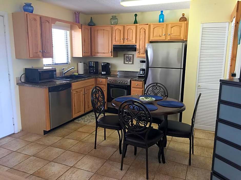 Beach Place Seconds to Beach 23