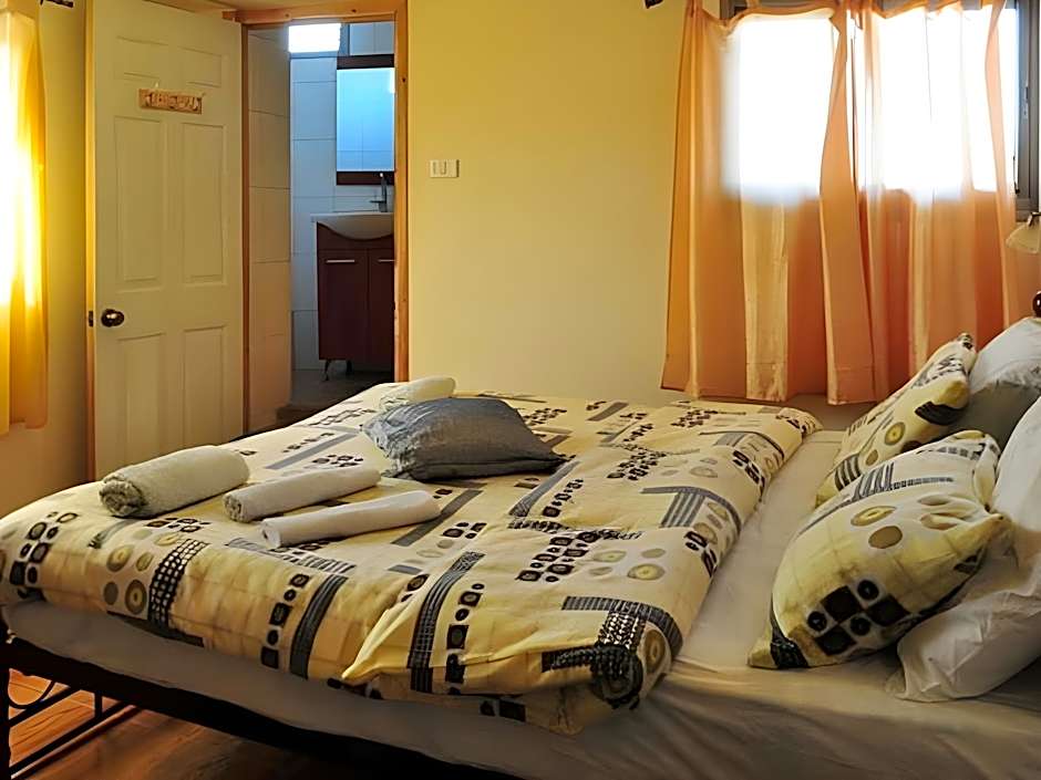 Akko Gate Hostel & Motel