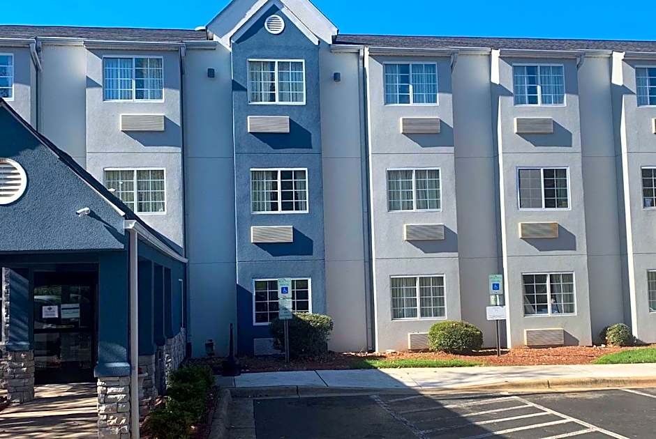 Microtel Inn & Suites by Wyndham Charlotte Airport