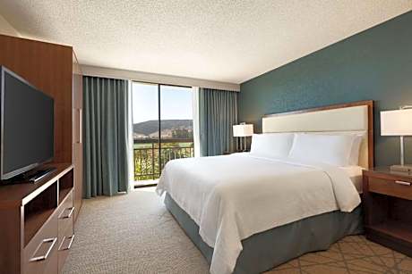 Executive King Suite - Non-Smoking