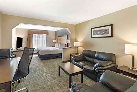 King Room with Sofa Bed - Non-Smoking