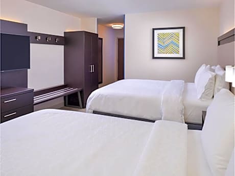 Suite with Two Queen Beds