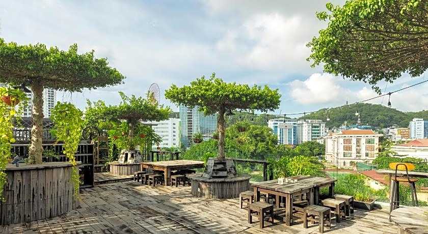 Draha Halong Hotel - Serenity, Charm and Nature - A Vietnamese Favorite