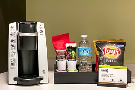 Premium Queen Studio Suite - Non-Smoking