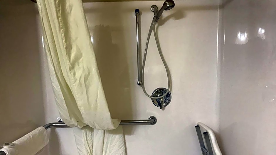 Cobblestone Inn & Suites - Vinton, IA