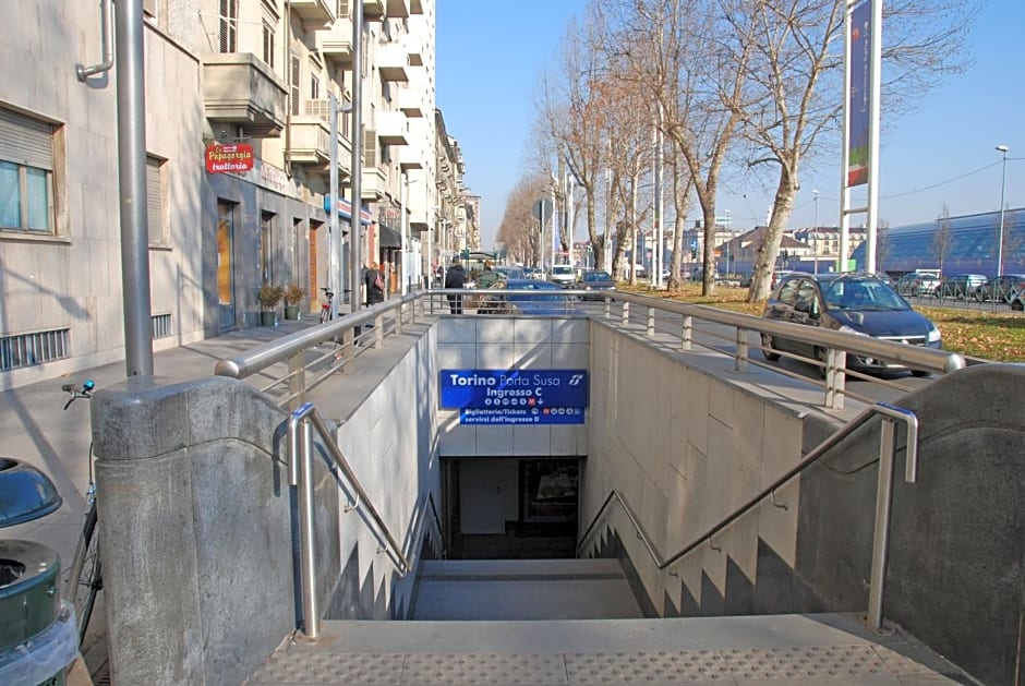 Casa Crema - Stazione Porta Susa - Torino centro