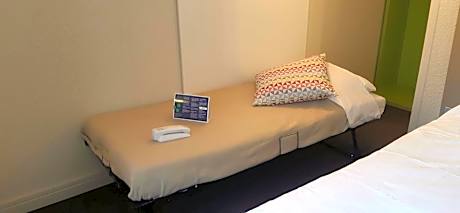 2 Single Beds 1 Junior Bed (Up To 10 Years)